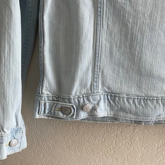 Levi's Women's Sky Blue Denim Jacket size S - Picture 8 of 12